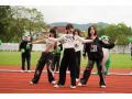 kids-cheering-thumb