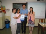 Thumbs/tn_20050506-parentstalk-33.jpg